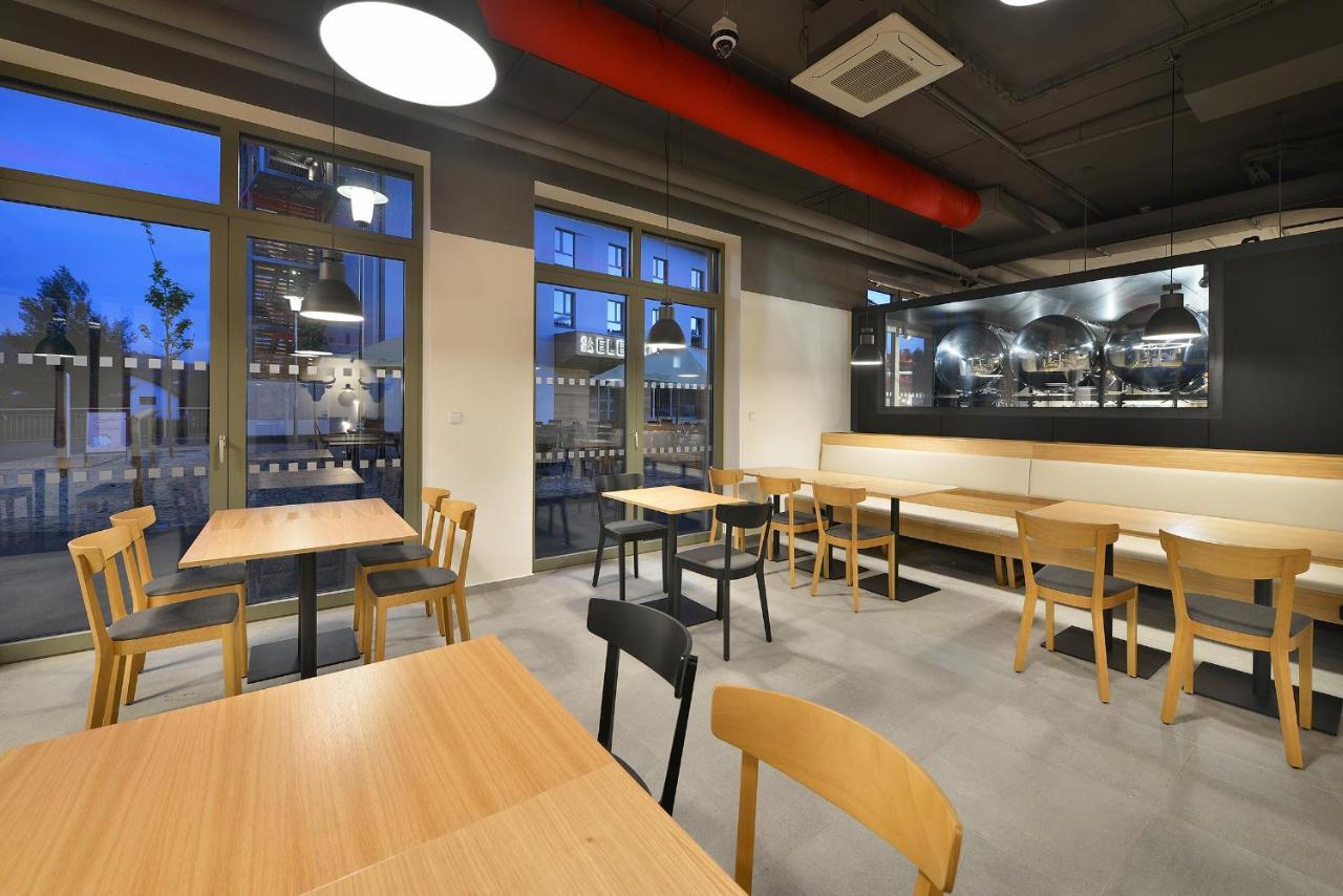 元素酒店 伏尔塔瓦河畔利普诺 外观 照片